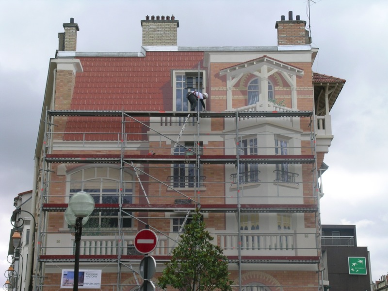 Démontage de l’échafaudage et le trac…Enghien-les-Bains