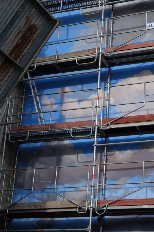11 mètres de haut pour laisser s’engouffrer ciel et nuages