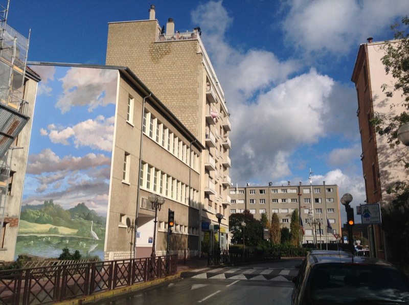 Et le vent chasse les nuages