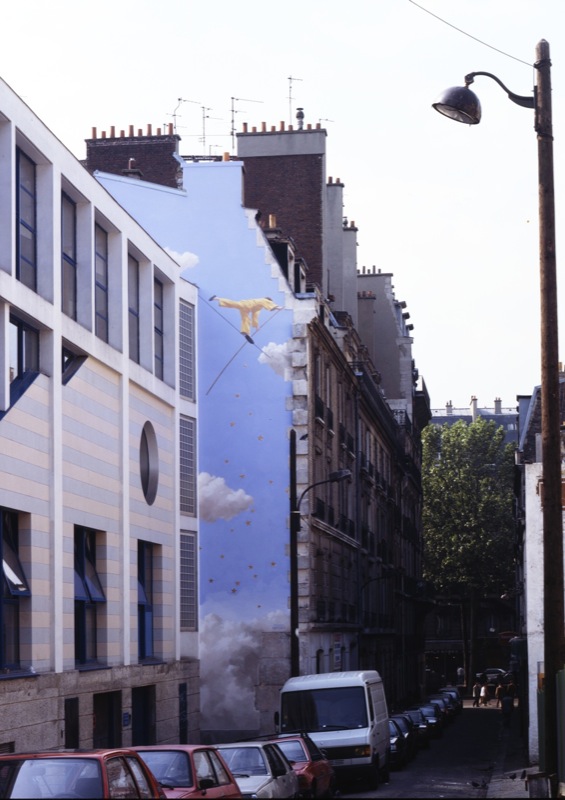 Le funambule de la rue des Islettes à Paris.