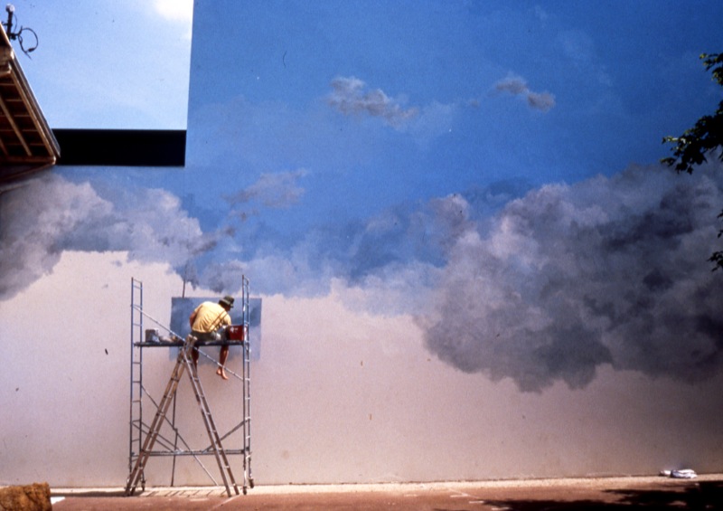Peintre dans les nuages. Peindre des nuages. Gentilly.